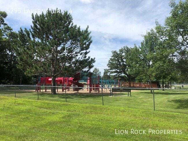 Photo - 5795 Laverne Cir N Unit 4