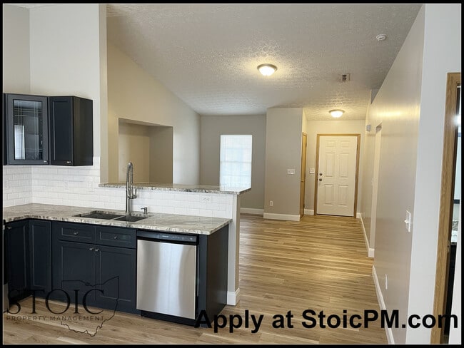 Photo - 6137 Federalist Dr