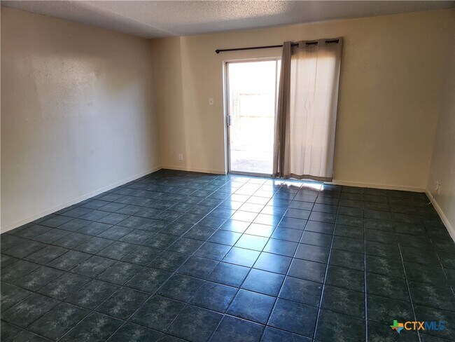 Photo - 908 Ticonderoga Dr