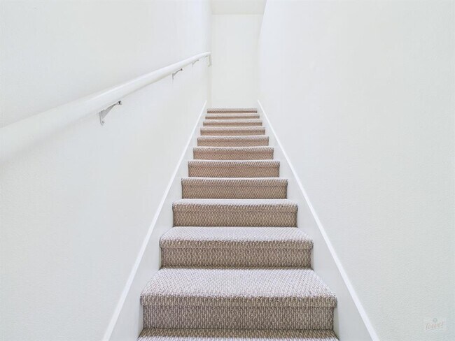 Photo - 711 W 32nd St Unidad 139