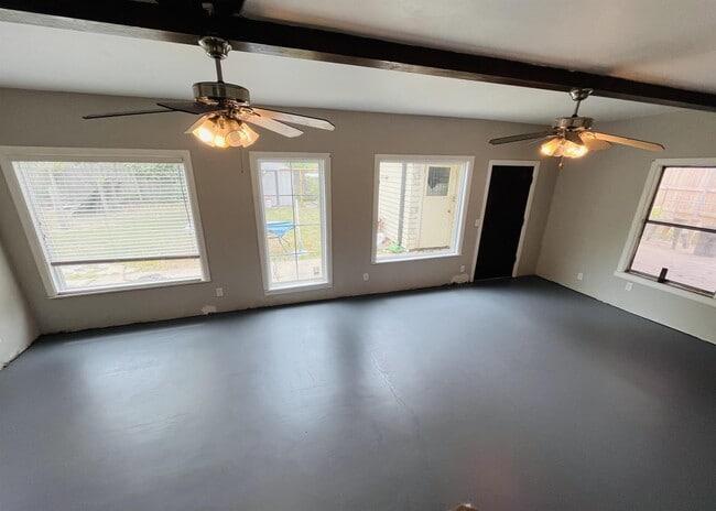 Photo - 42 E 11th St