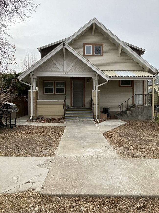 Building Photo - 1106 5th Ave N Unit 1