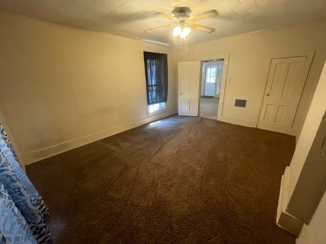 Photo - 1202 Gomber Ave