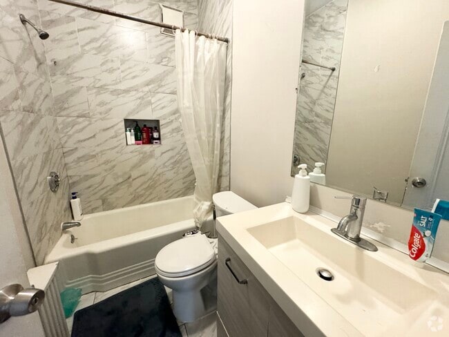 Building Photo - 158 Boston St Unit 2 Rental