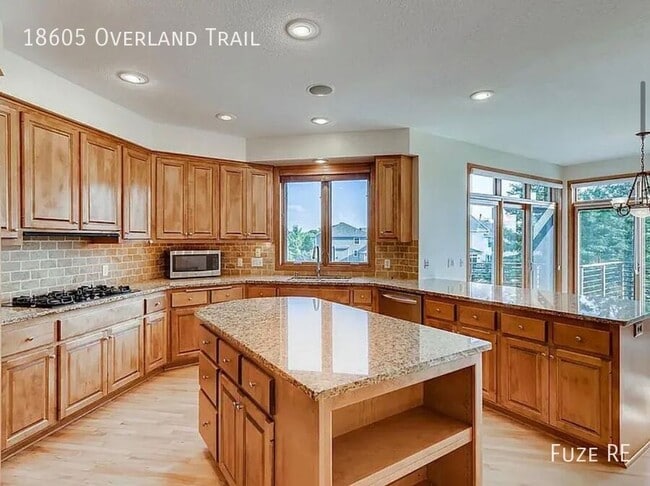 Photo - 18605 Overland Trail