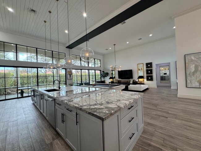 Photo - 2555 NW 59th St