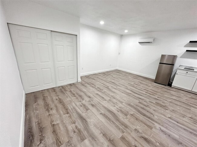 Photo - 1017 Parkwood Dr