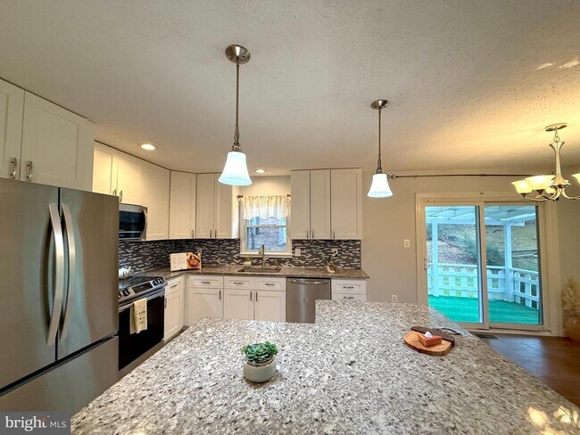 Photo - 4959 Linsey Ct