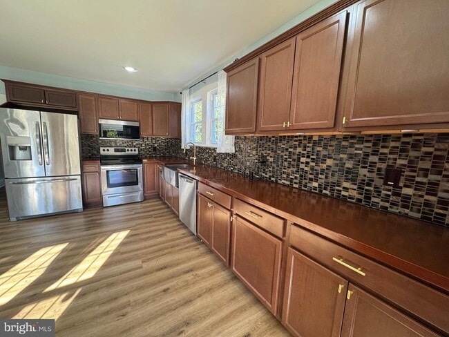 Photo - 208 Vineyard Rd