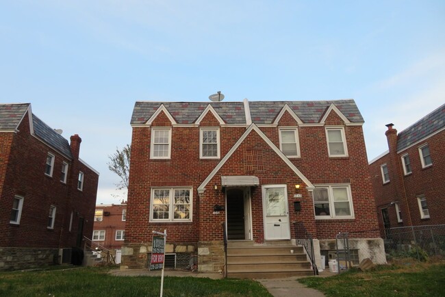 Photo - 1031 Disston St Casa