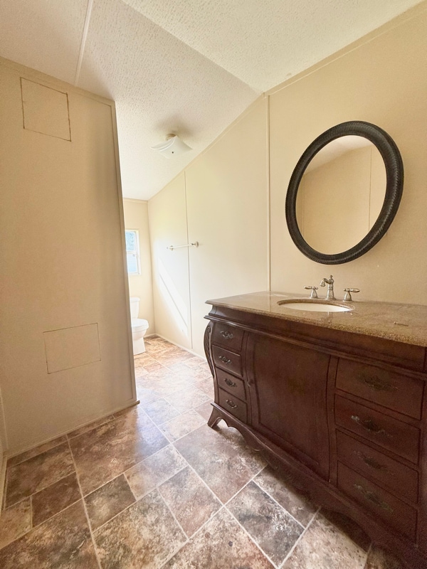 Photo - 110 S Rustic Ln