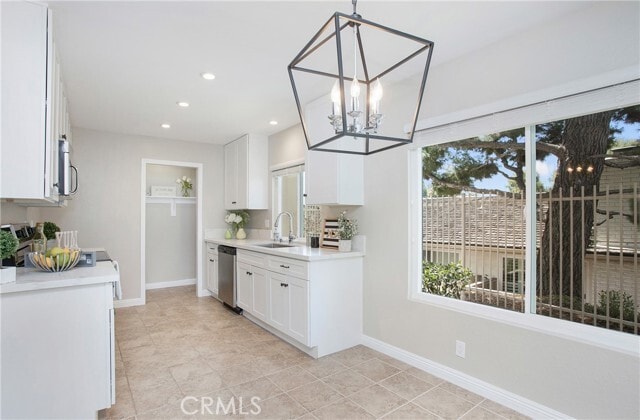 350 Mountain Ct