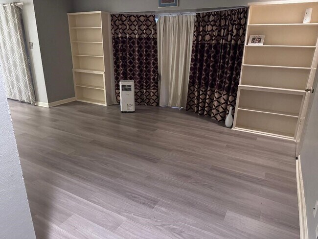 Photo - 2595 Marilee Ln Unit 4