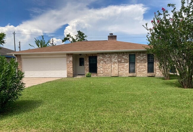 Building Photo - 16727 Bougainvilla Ln