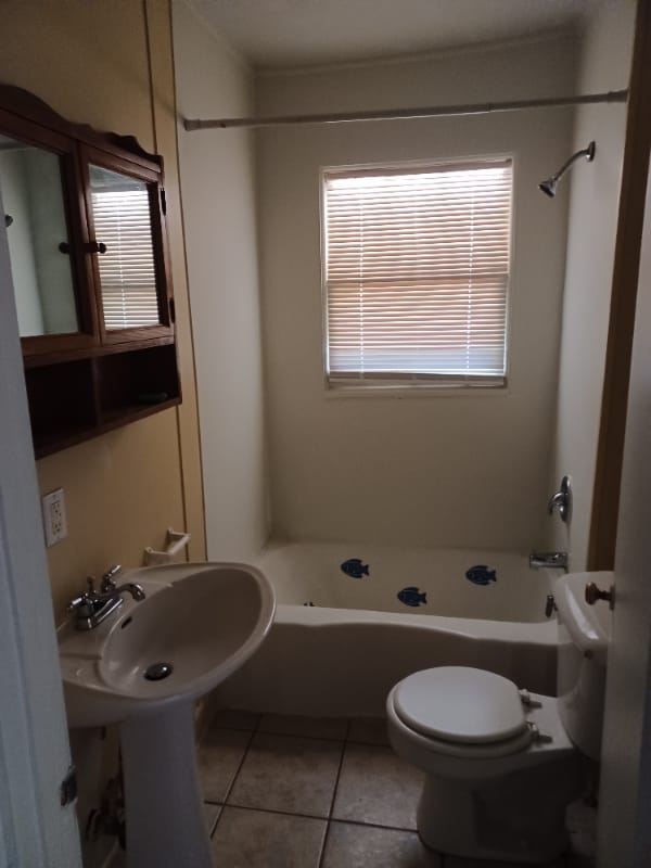 Photo - 217 Westerwood Dr Unit 1 utilities included