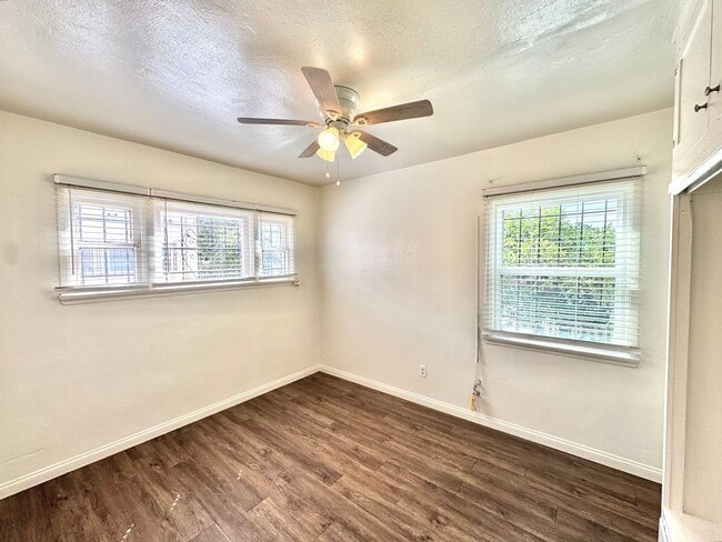 Photo - 3827-3829 1/2 National Avenue Unit 3829