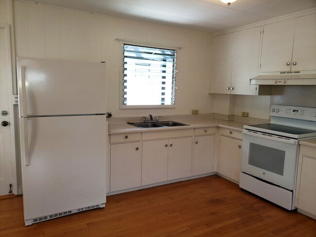 Photo - L750ach (REOM) Unit A