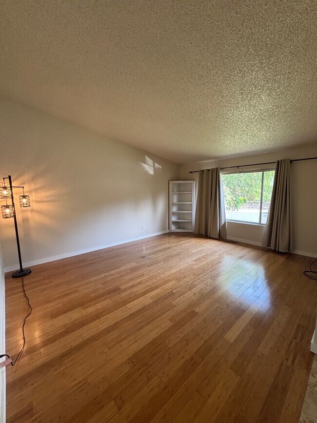 Photo - 3 bedroom 2 bathroom Single Family Home with A/C in Santa Rosa's Larkfield Area