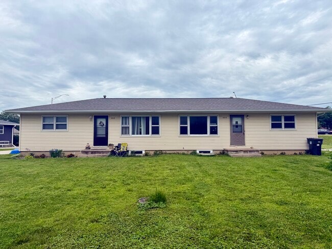 Building Photo - 3213 Panther Ln