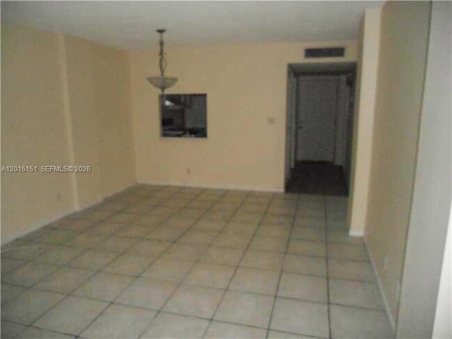 Photo - 119 Royal Pk Dr Unit 1E
