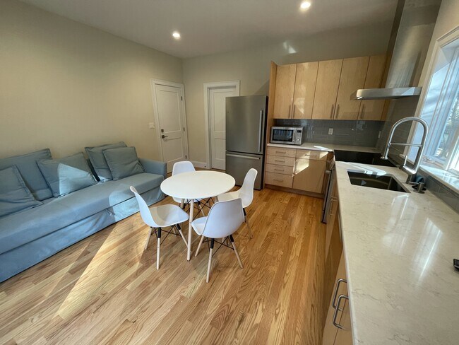 26 Colony Rd Unit Furnished apartment in Lexington