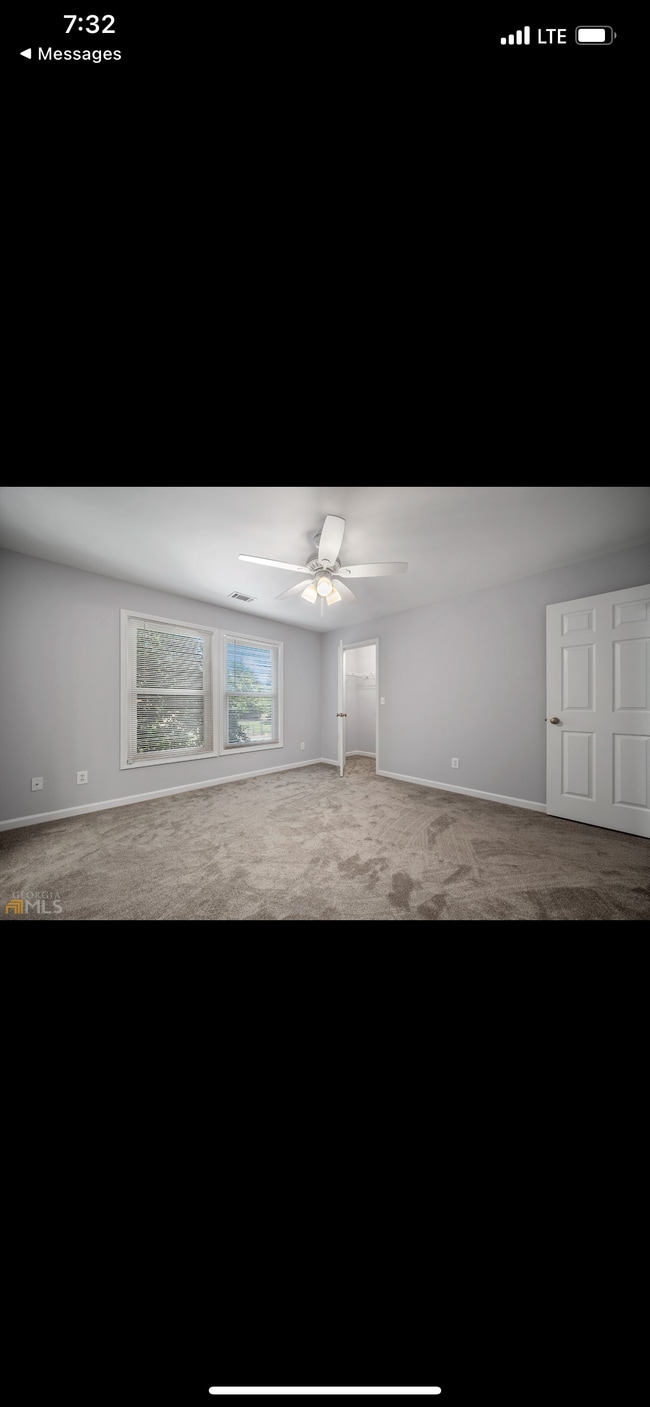 Photo - 558 Manning Rd SW