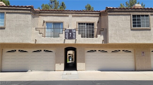 Building Photo - 1851 Hillpointe Rd Unit 722 Rental