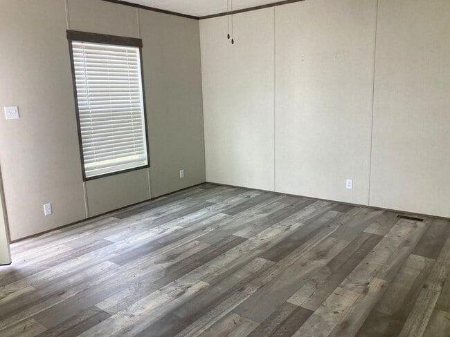 Photo - 1613 Steller Ln