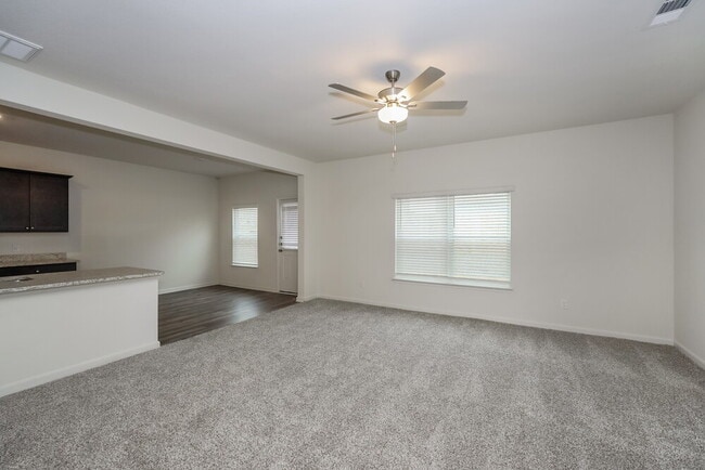 Photo - 1317 Woodwinds Dr