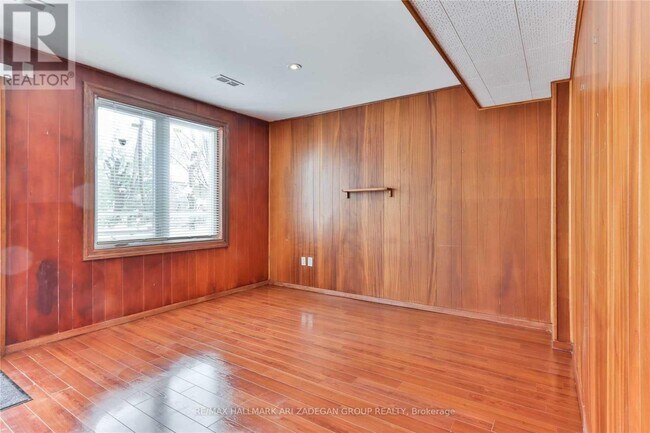 Photo - 231 Goulding Ave