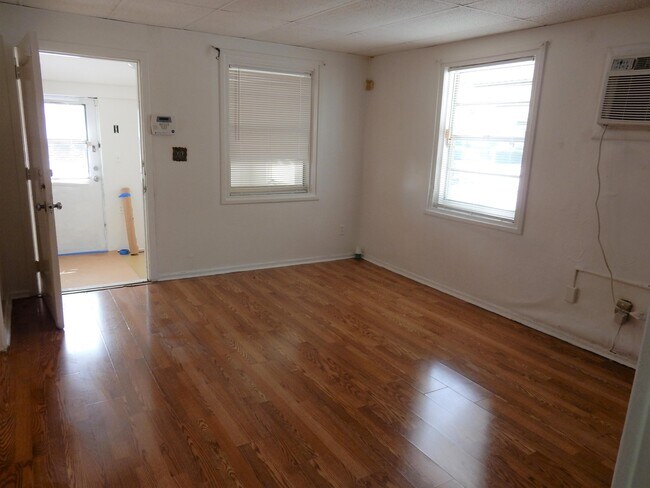 Photo - 538 W 3rd St