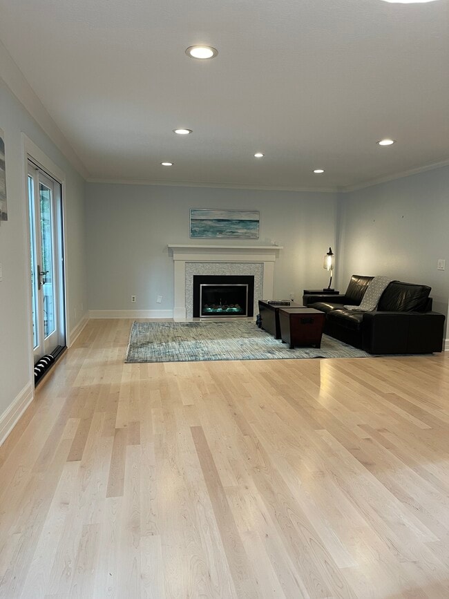 Photo - 16834 Cherry Crest Ave