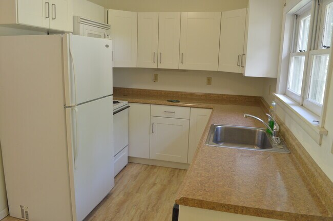 Photo - 203 Pine Tree Rd Unidad MaryMary Ann Bowman