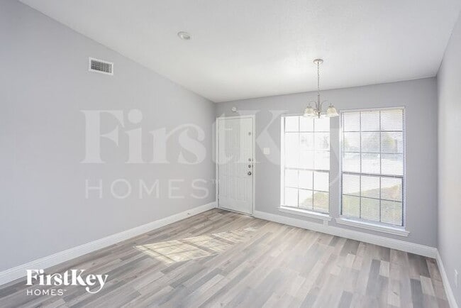 Photo - 5300 Virburnum Ct