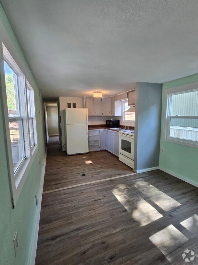 Building Photo - 13131 Creek Side Rd Rental
