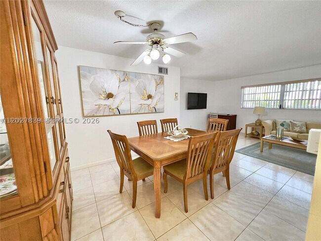 Photo - 501 Blue Heron Dr Unit 121-A