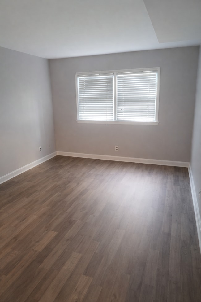 Photo - 2804 Carriage Dr