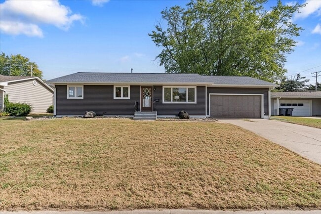 Building Photo - 3 Bedroom Rental in Milan