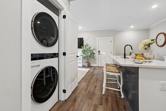 Full Size Stackable Washer and Dryer