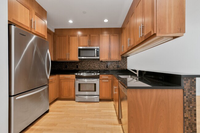 Photo - 80 Broad St Unit 603