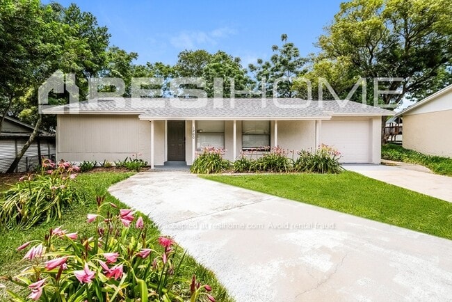 Building Photo - 1200 Jadewood Ave