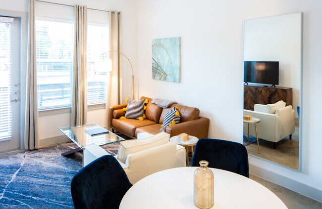 Photo - Magnolia Galleria