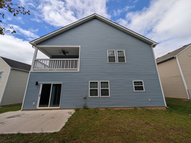 Photo - Room in House on Stone Mountain Dr