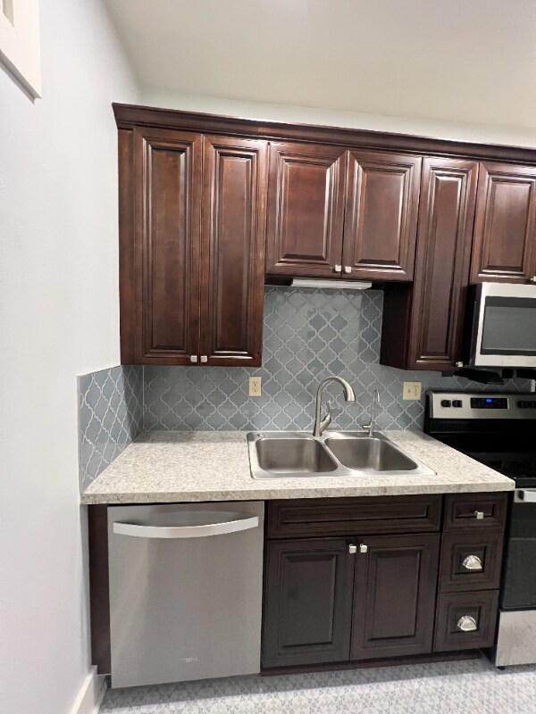 Photo - 516 E 8th St Unit B