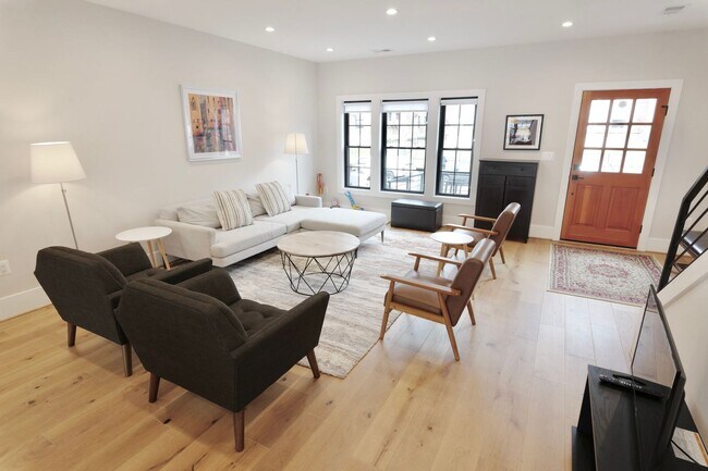 Photo - Luxury Rowhouse Living in Columbia Heights (w/Solar!)