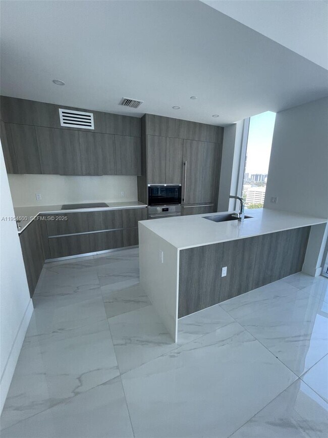 Photo - 17550 Collins Ave Unidad 1505