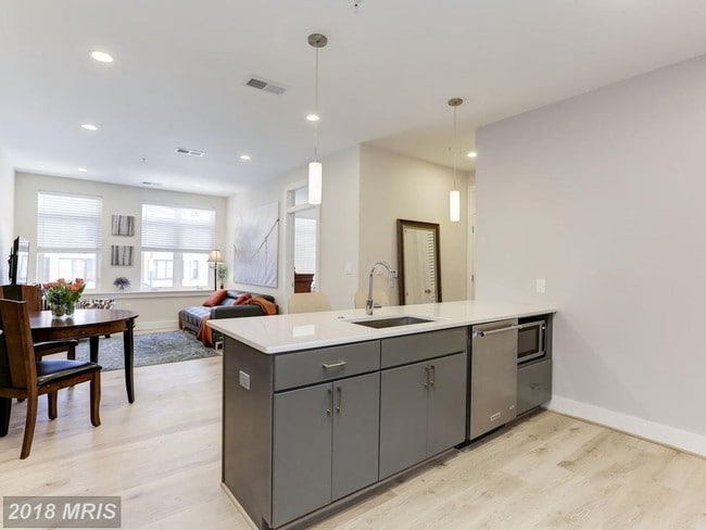 Building Photo - 3035 15th St NW Unit 104