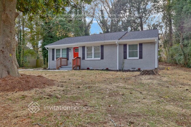 Building Photo - 3025 Catalina Dr