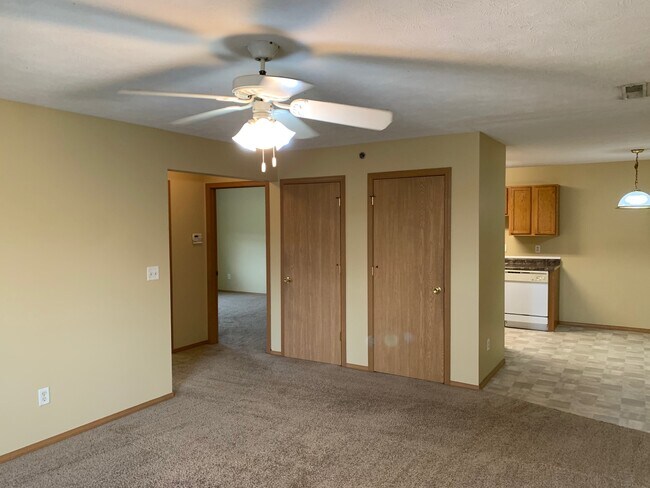 711 - Currency Commons Apartments