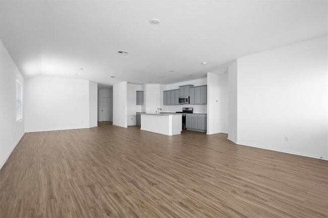 Photo - 325 Escondido Cir